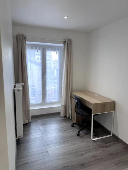 Appartement T4 En Hyper-Centre Bourgoin-Jallieu Екстериор снимка